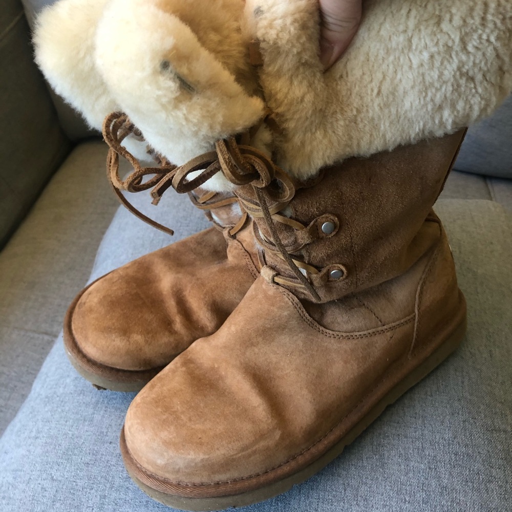 Authentic Ugg’s Boots Tan Sheepskin